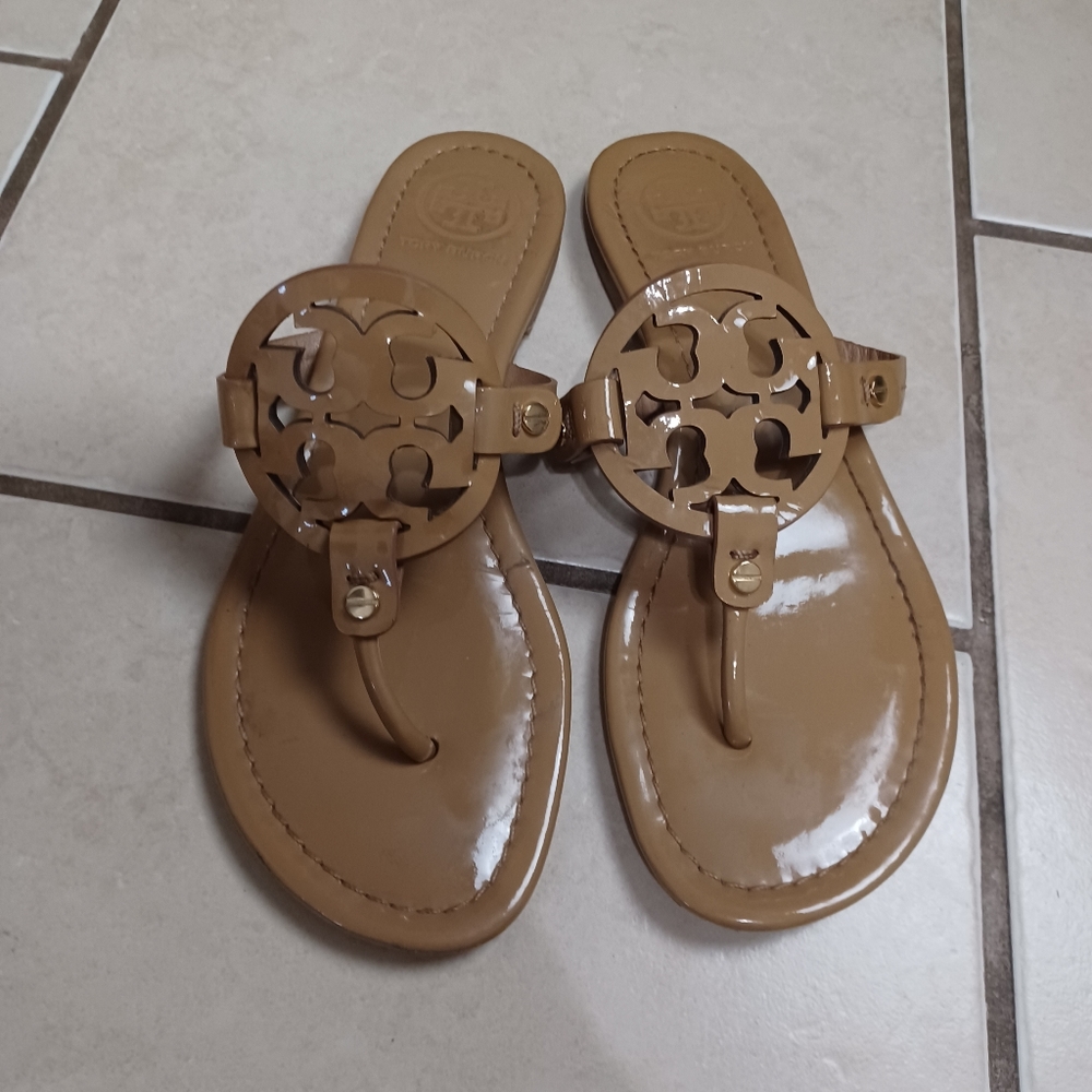 Tory Burch Tan Sandals Size 7.5
